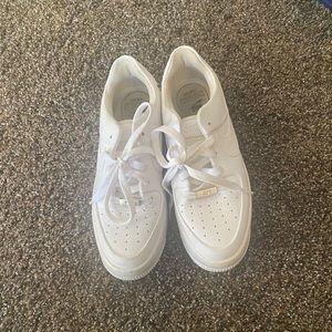 Air Force 1 platforms